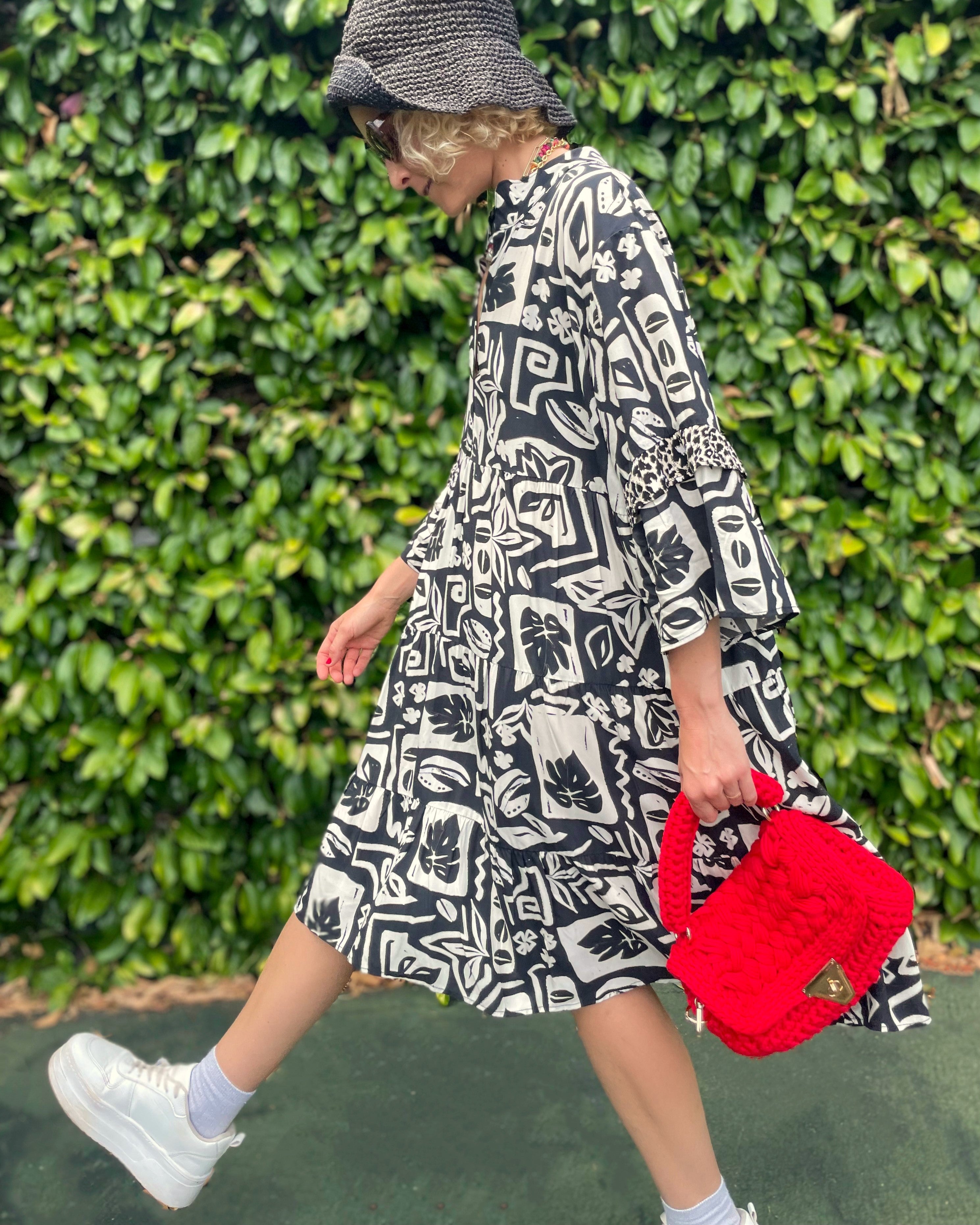 GRAPHIC PRINT ANNIE DRESS