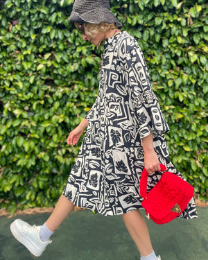 GRAPHIC PRINT ANNIE DRESS