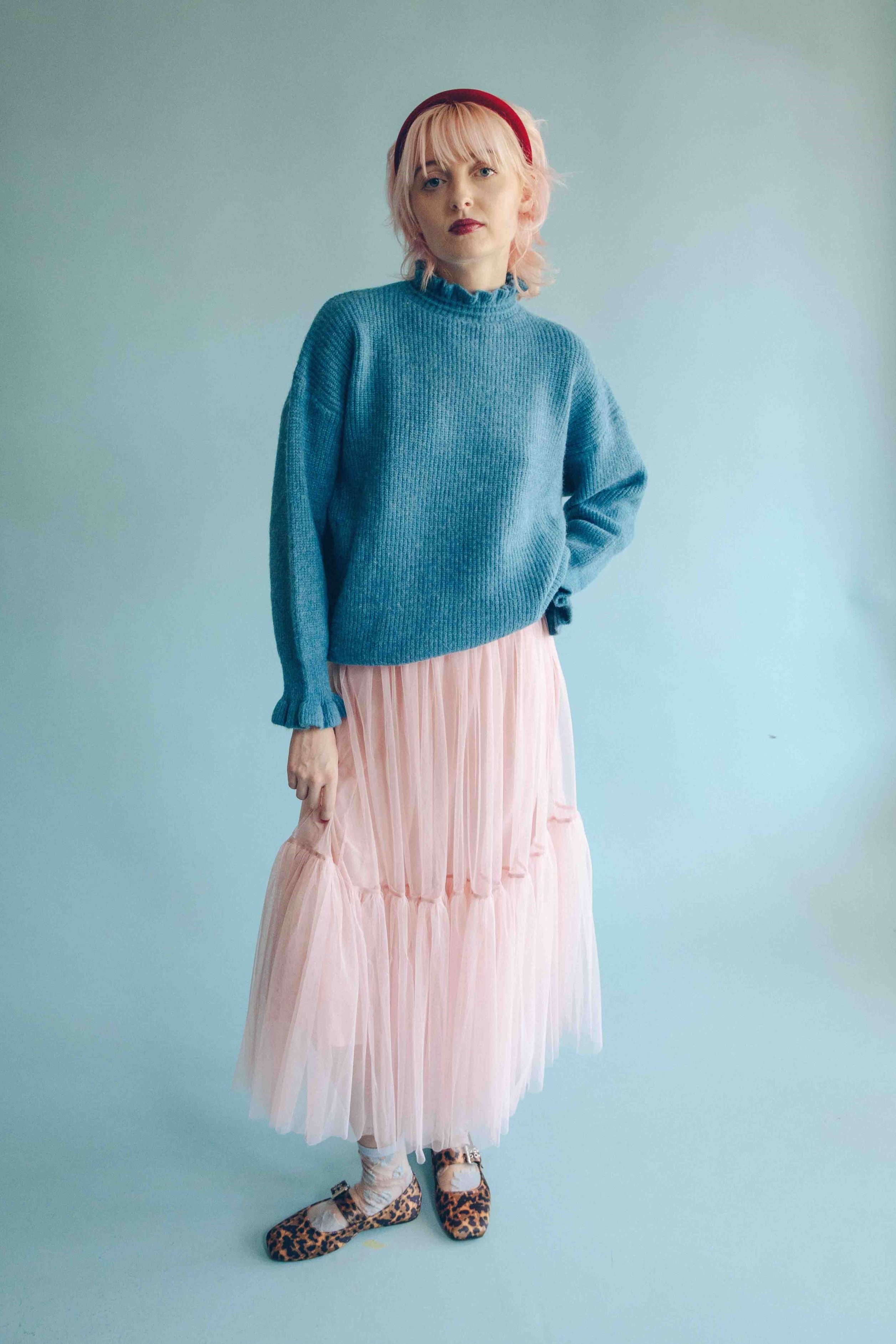 HIGH-NECK RUFFLE PULLOVER