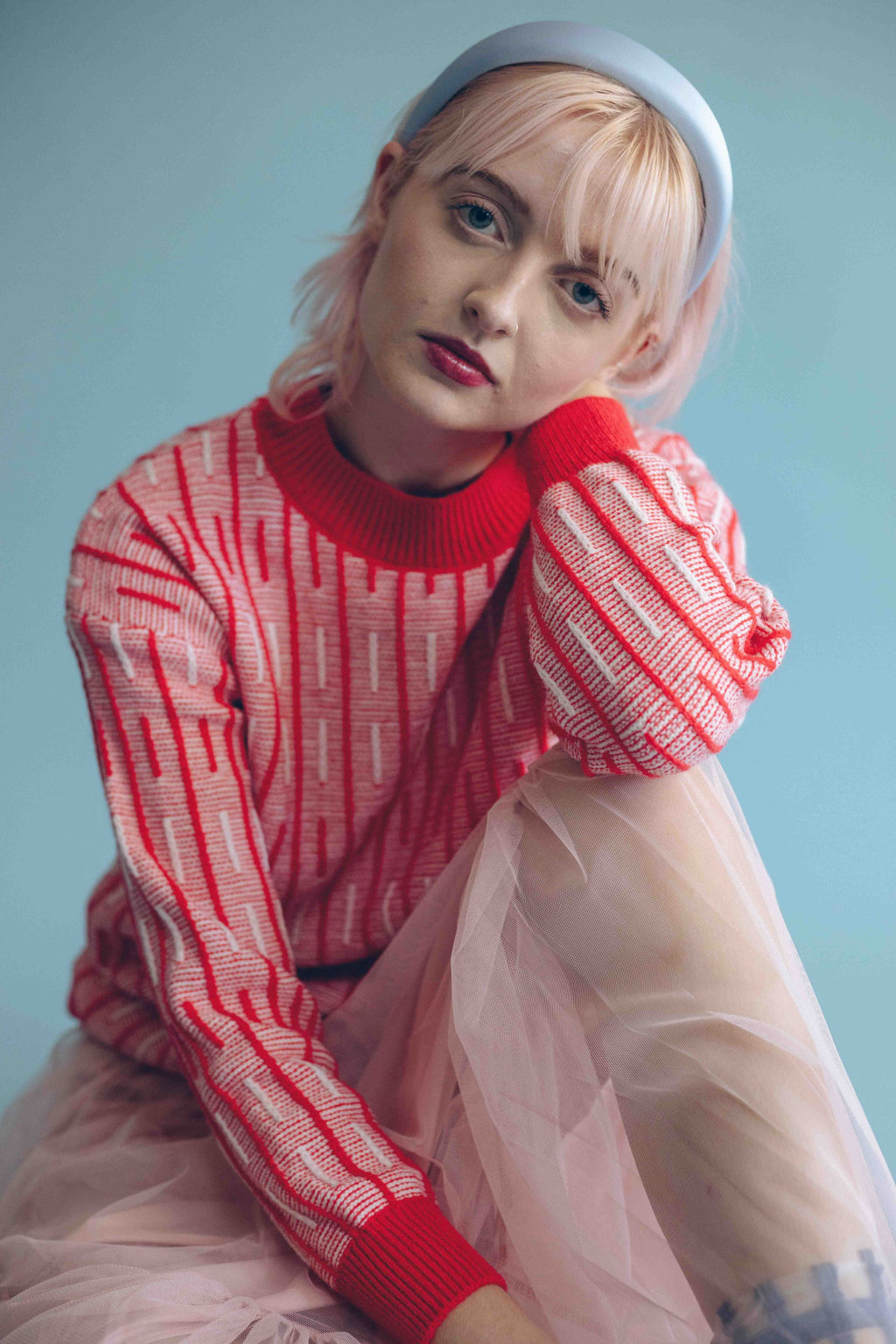 SCATTERED STRIPE PULLOVER - RED
