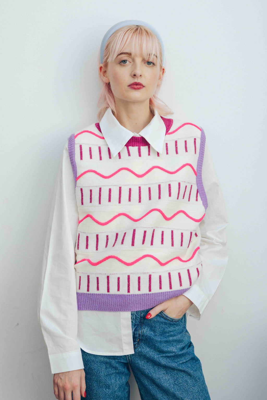 EMBROIDERED PULLOVER VEST - BERRY