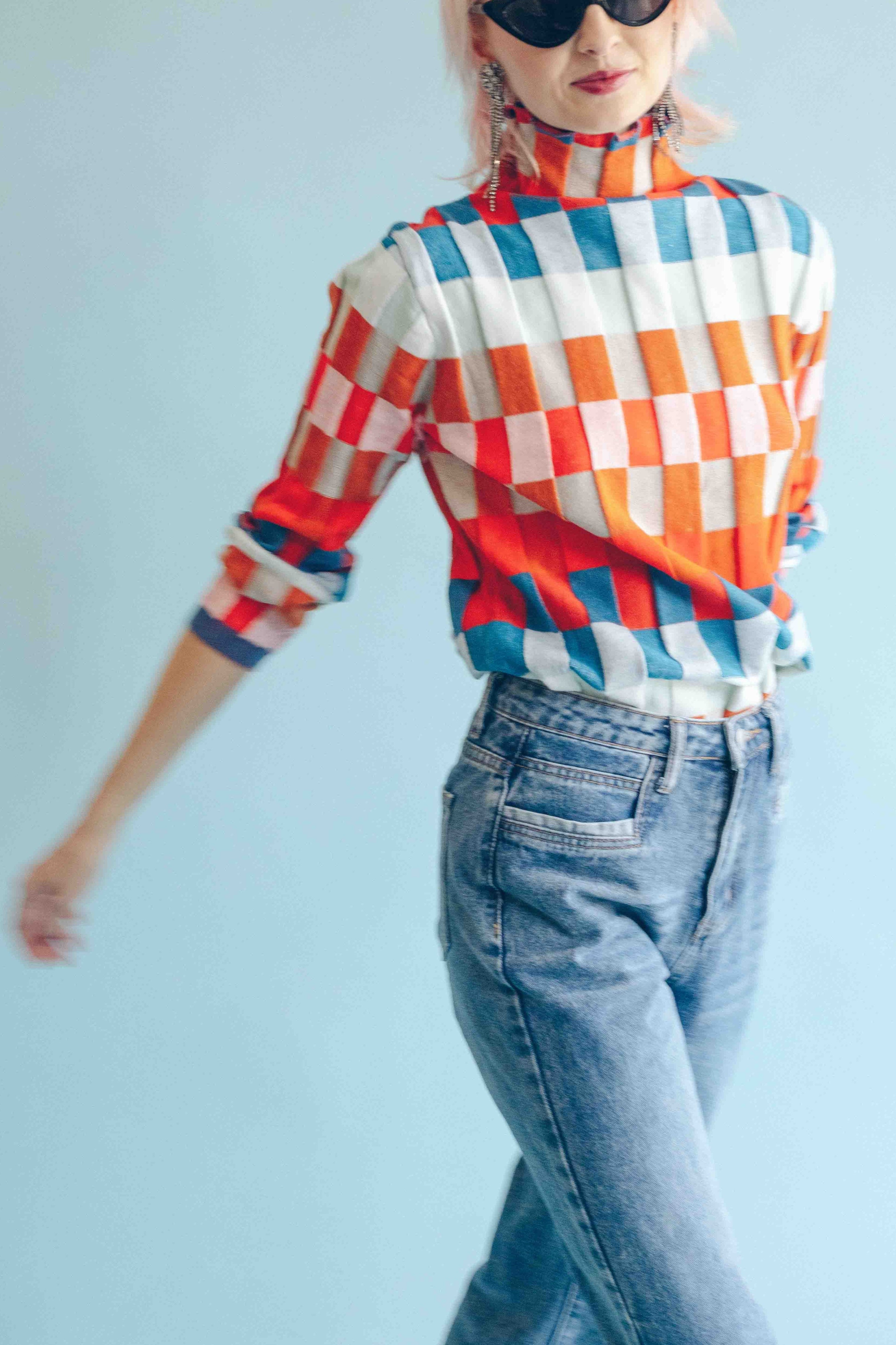 CHECKERBOARD TURTLENECK PULLOVER