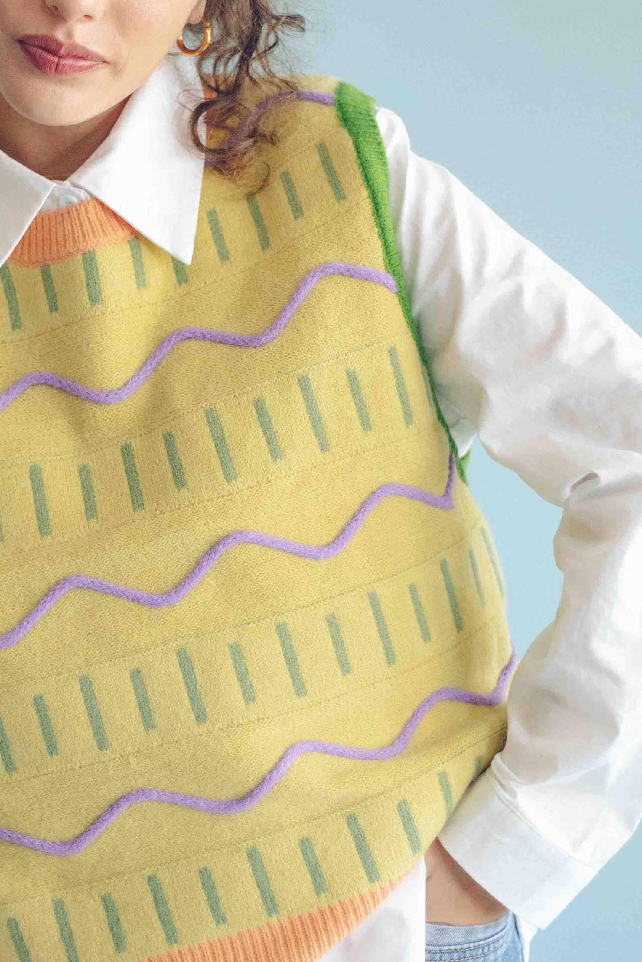 EMBROIDERED PULLOVER VEST - LEMON