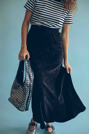 CRUSHED VELVET MAXI SKIRT - BLACK