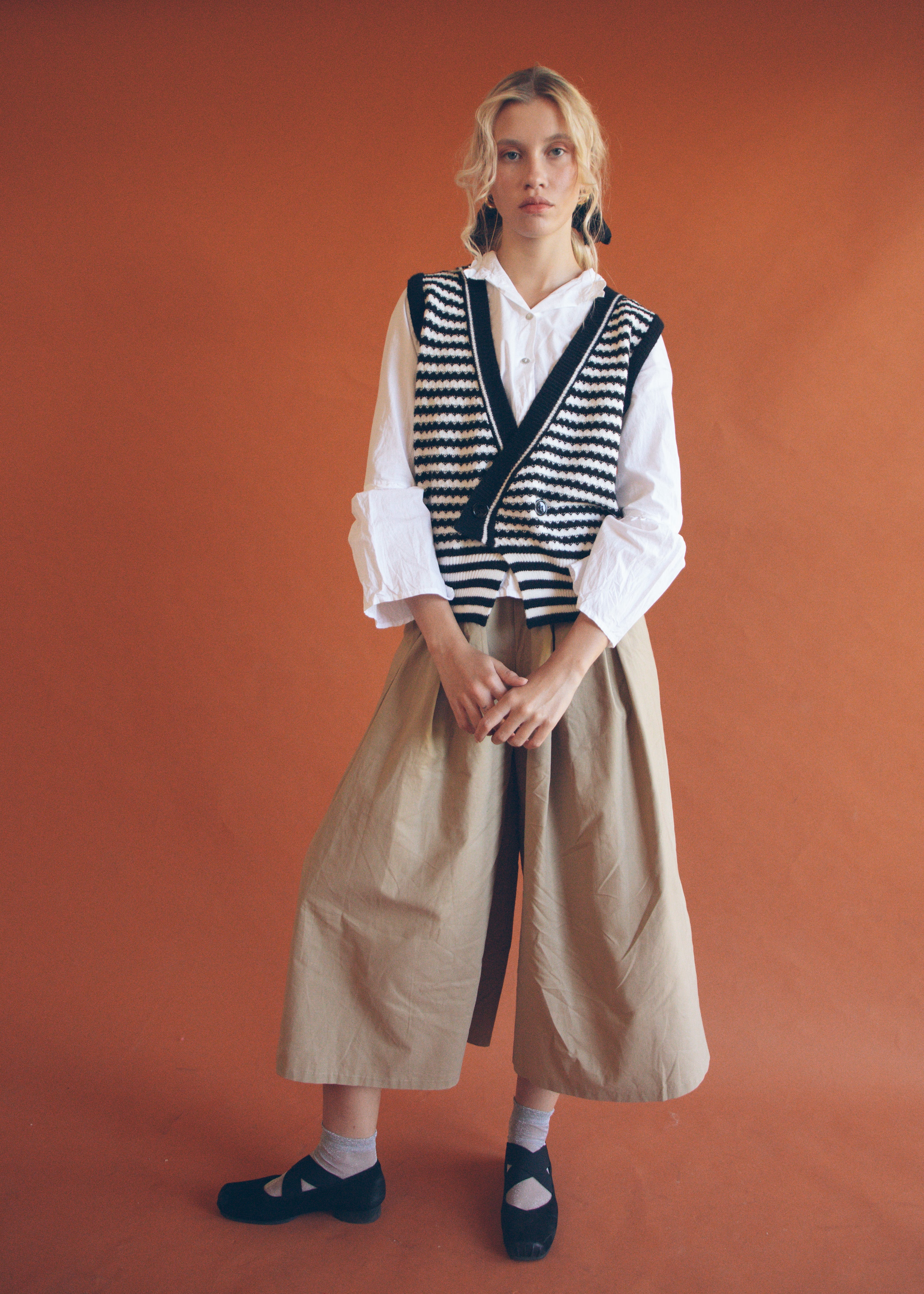 DOUBLE-BREASTED STRIPE KNIT VEST