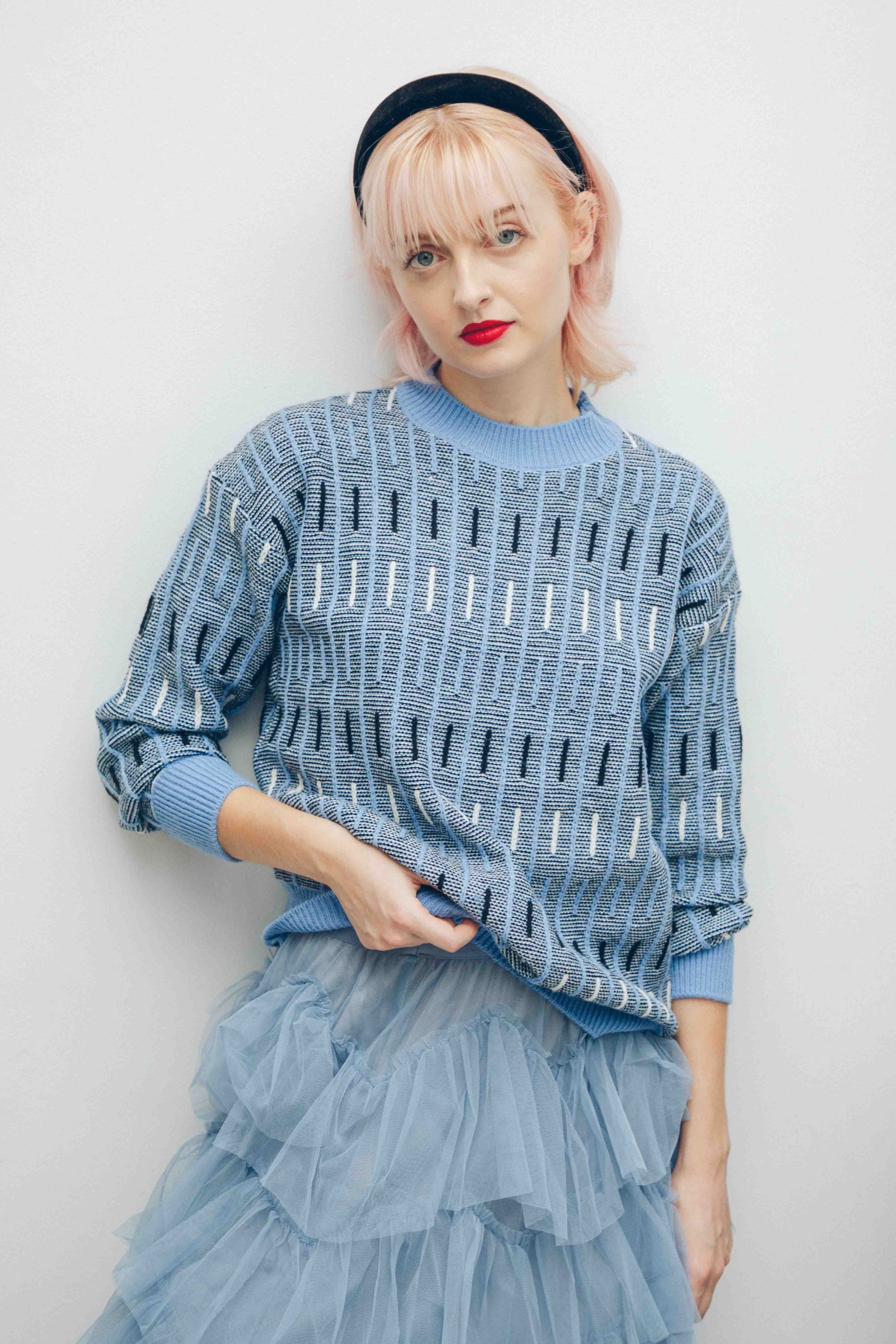 SCATTERED STRIPE PULLOVER - BLUE