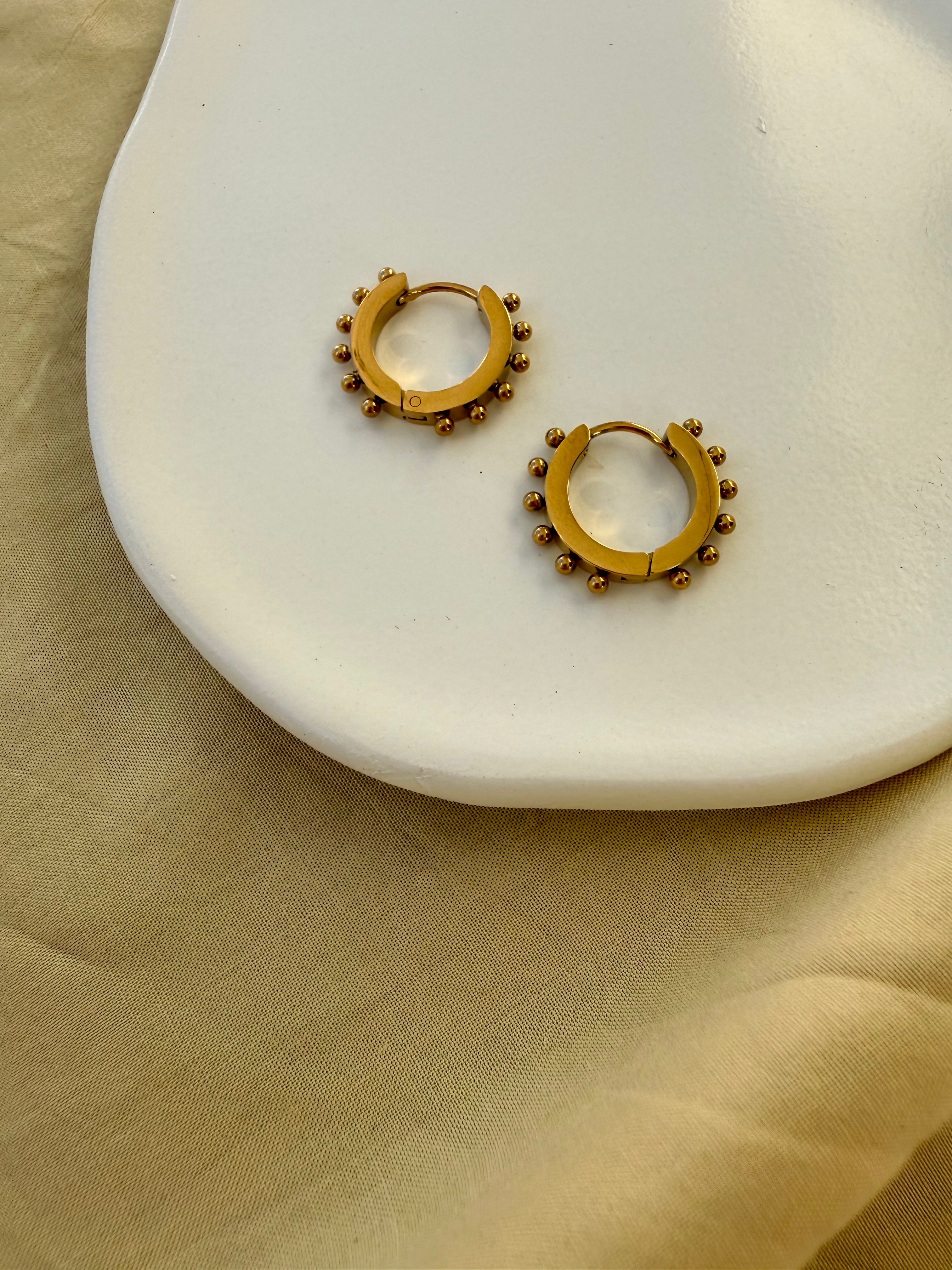 LEIGH CHUNKY HOOPS