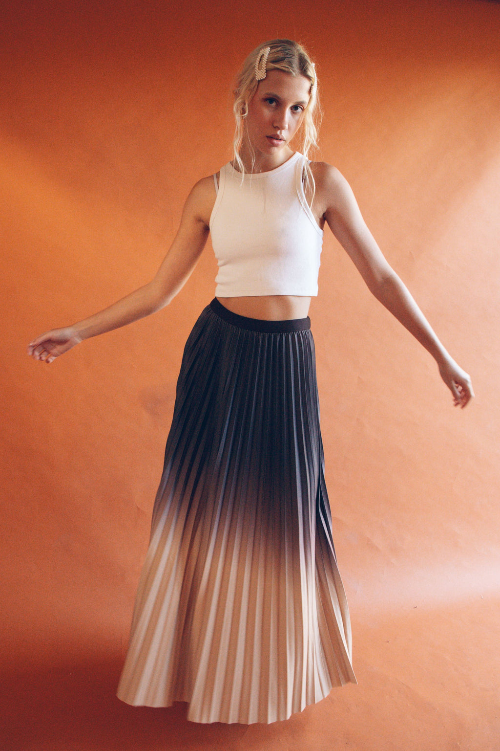 OMBRE PLEATED MAXI SKIRT