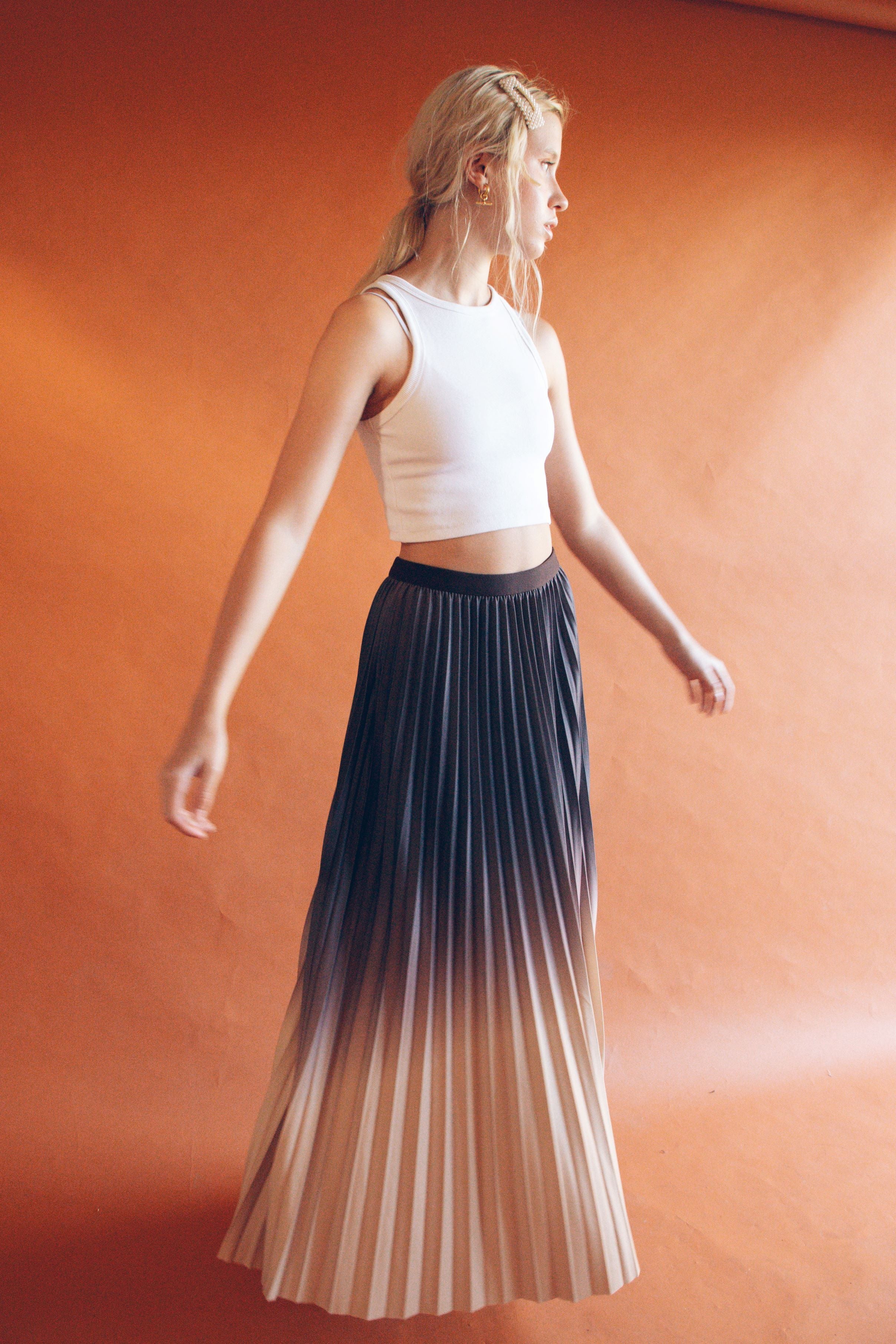 OMBRE PLEATED MAXI SKIRT