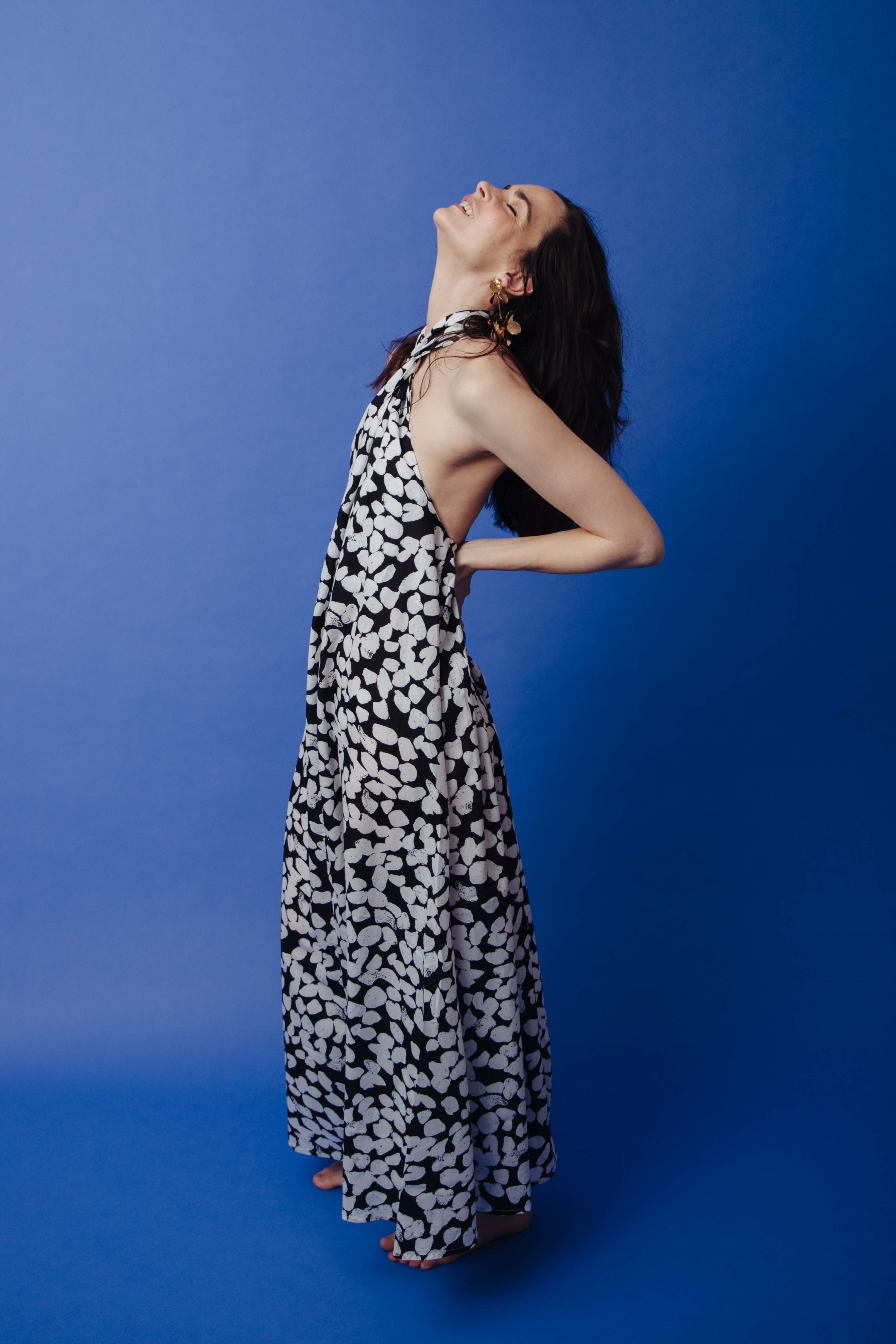 GRAPHIC HALTER MAXI DRESS