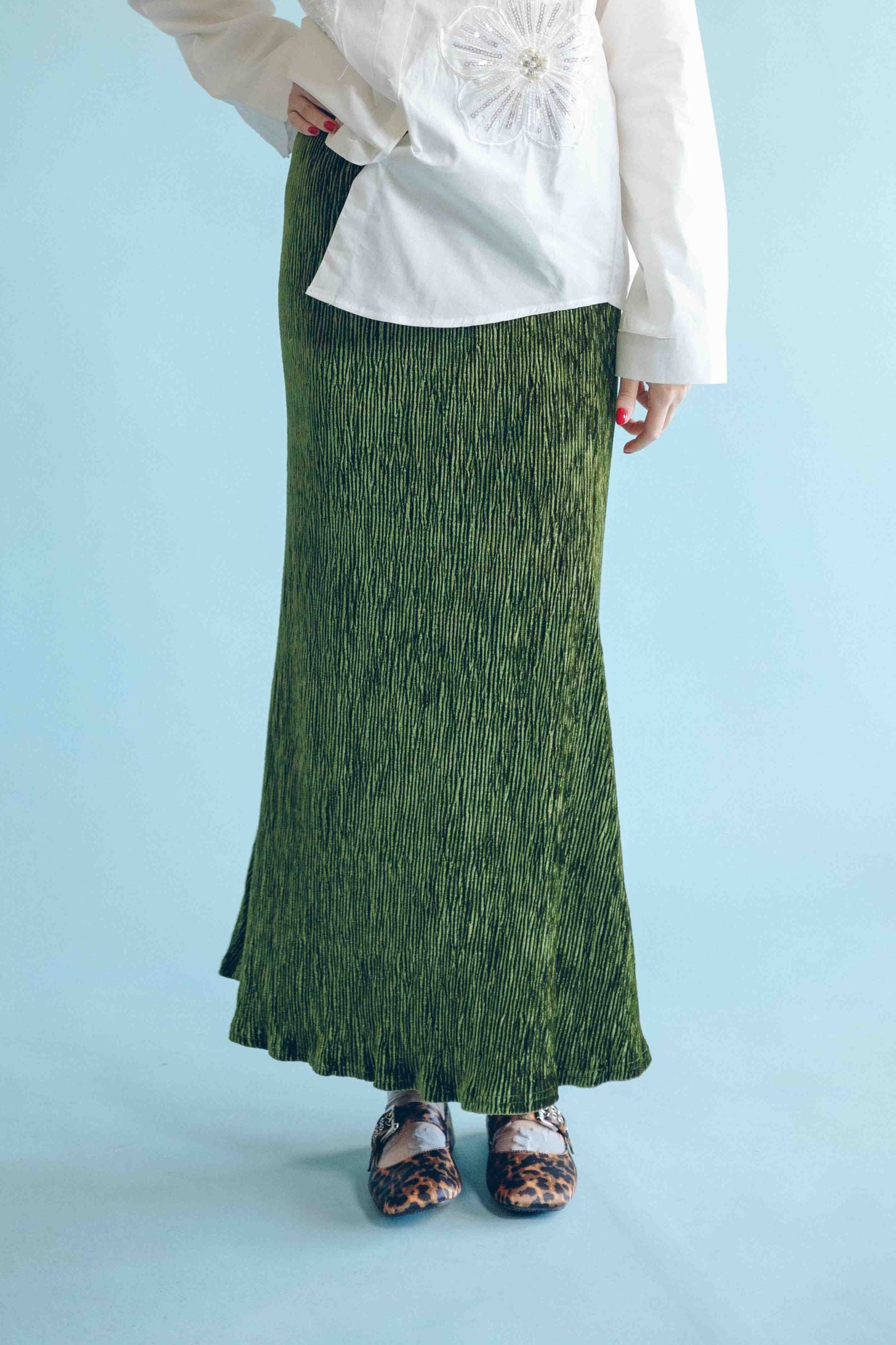 CRUSHED VELVET MAXI SKIRT - OLIVE