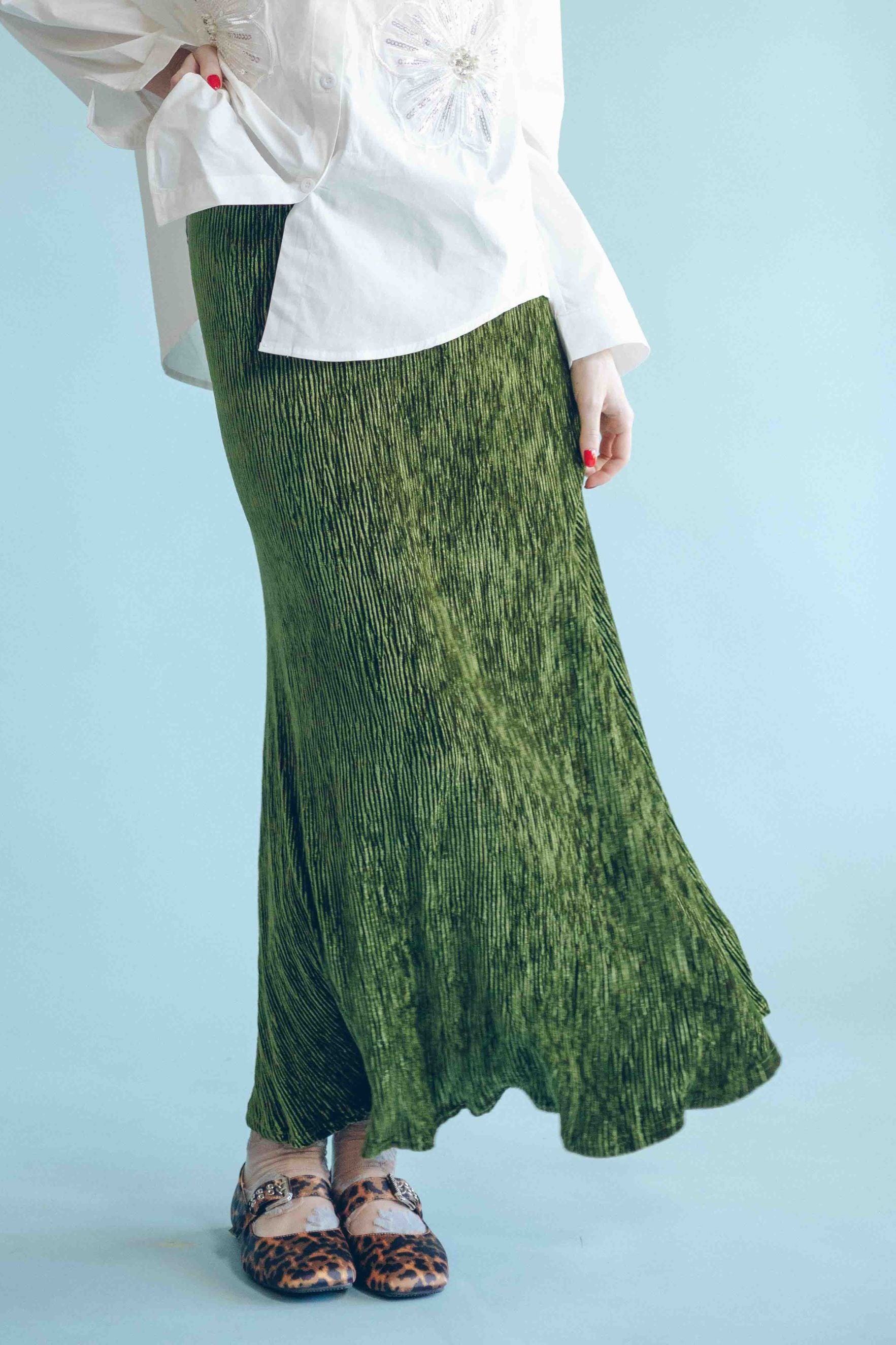 CRUSHED VELVET MAXI SKIRT - OLIVE