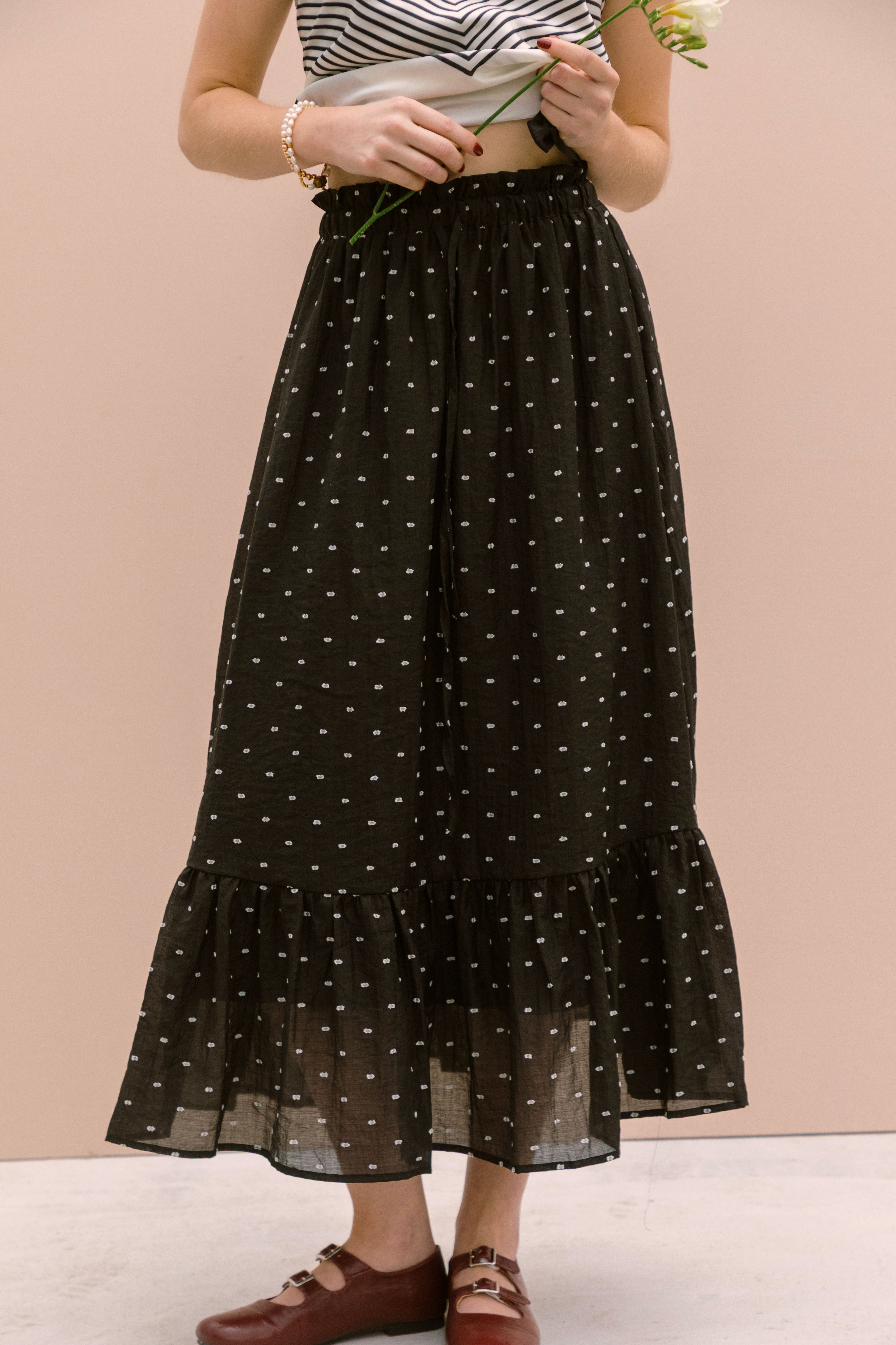 EMBROIDERED DOBBY SKIRT