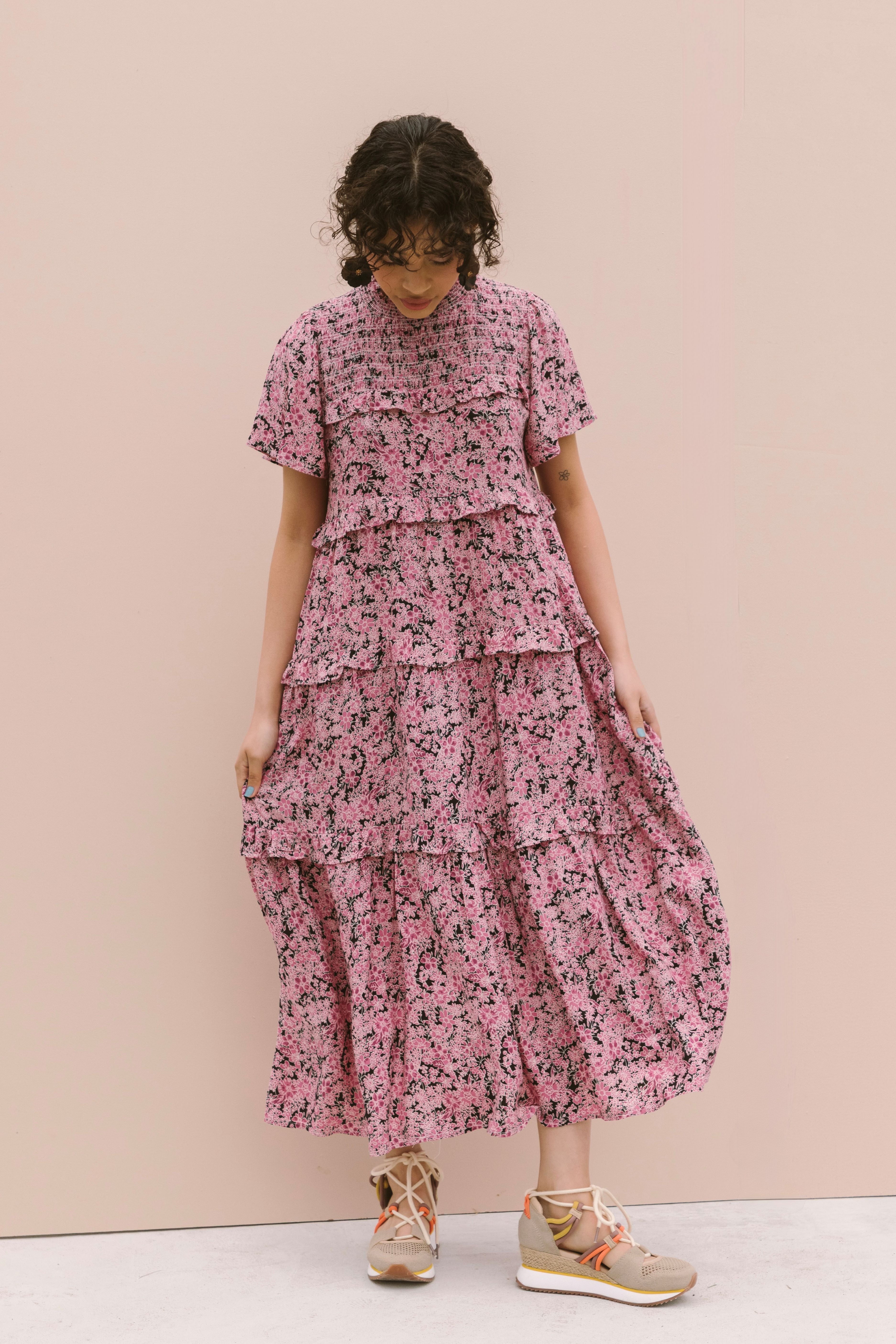 SMOCKED MIDI DRESS - DARK FLORAL