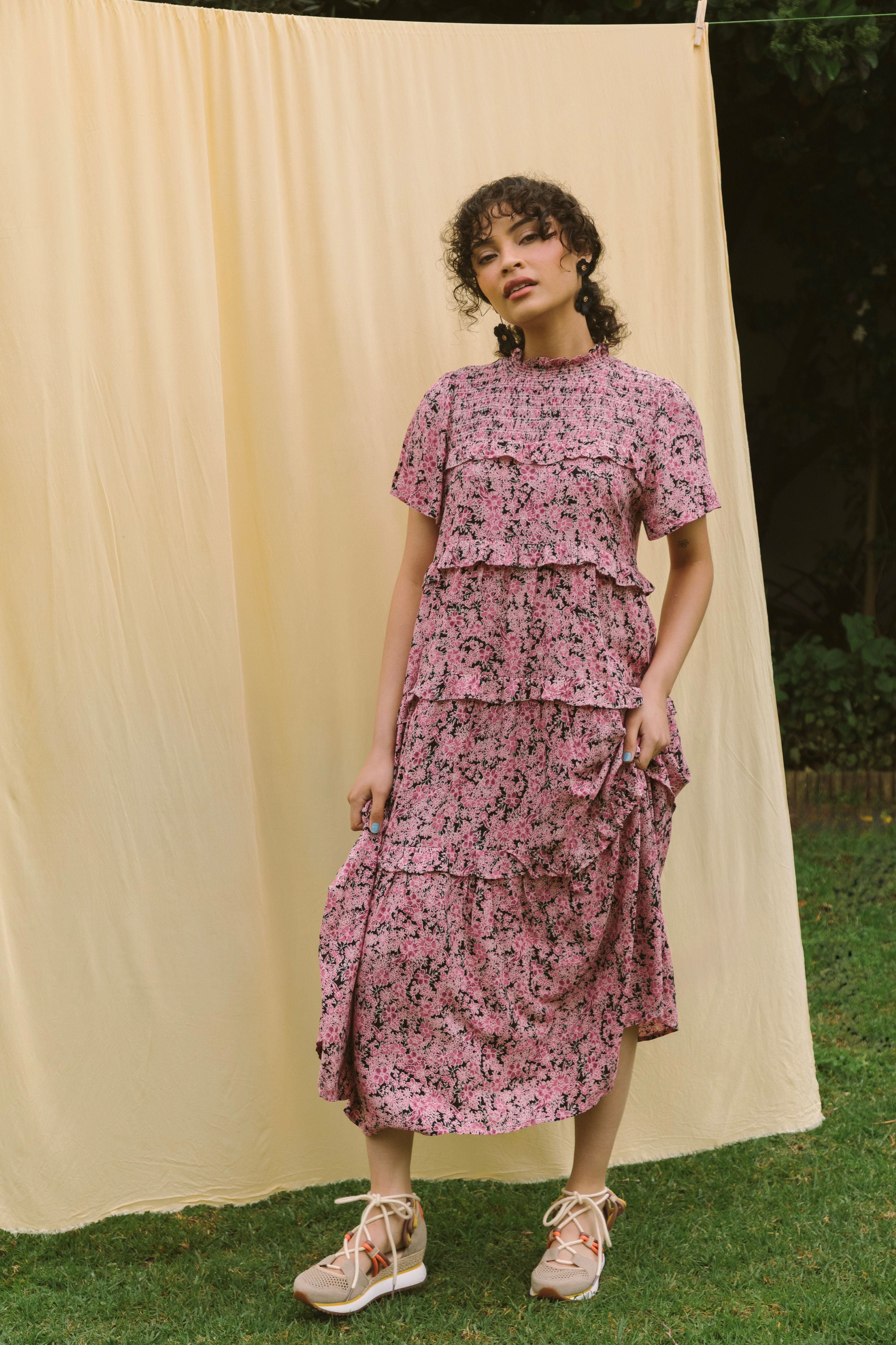 SMOCKED MIDI DRESS - DARK FLORAL