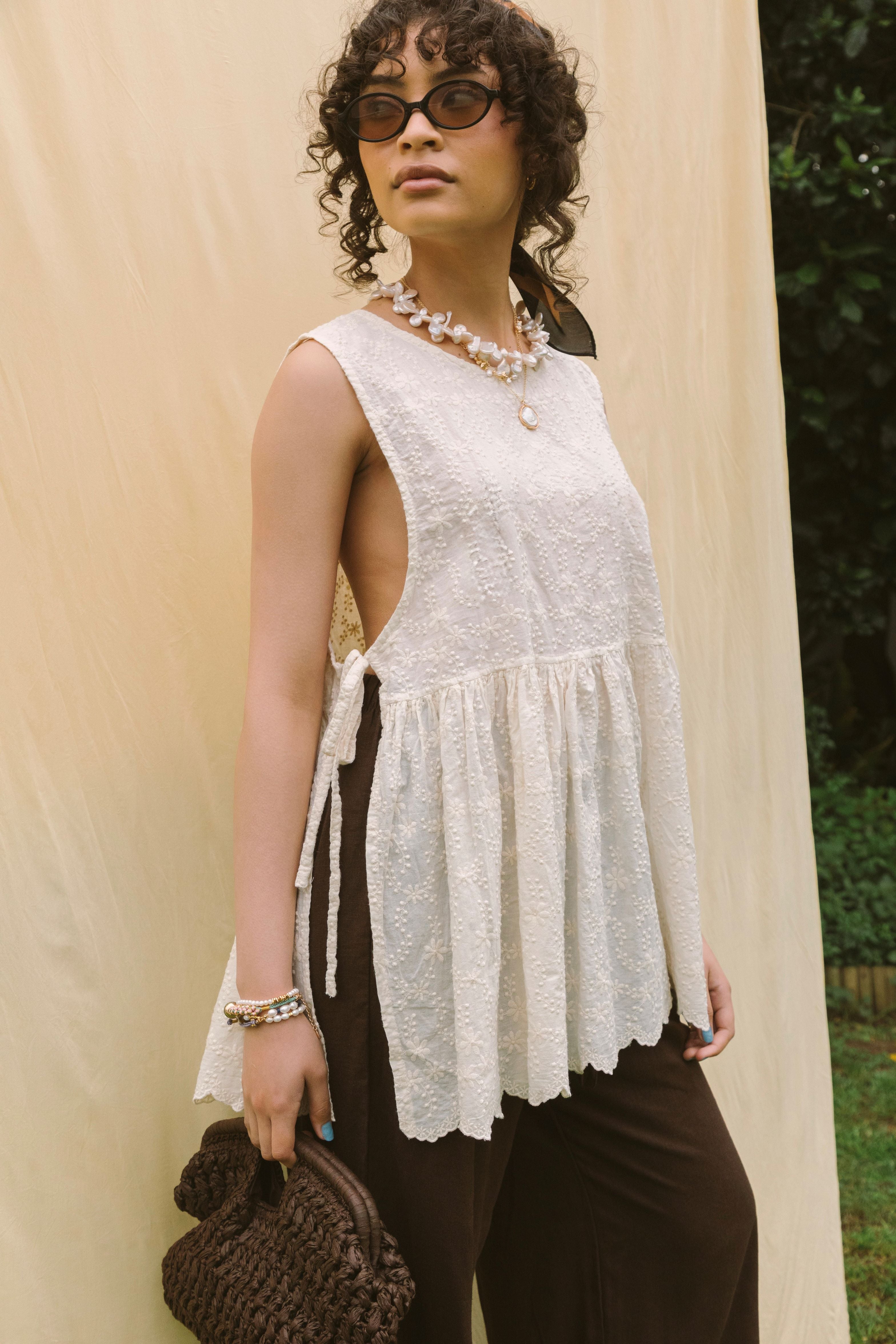 EMBROIDERED COTTON SIDE-TIE TOP