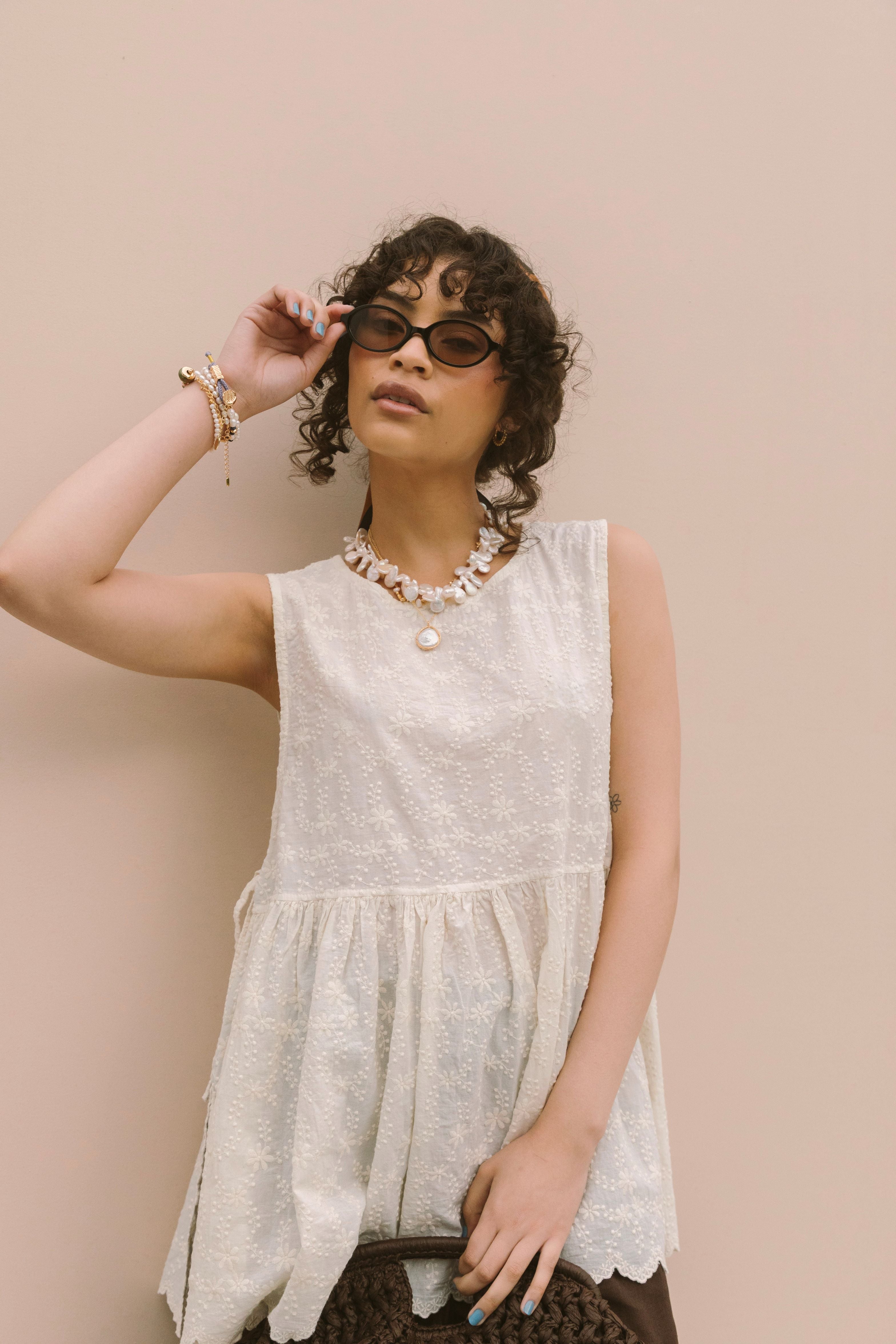 EMBROIDERED COTTON SIDE-TIE TOP