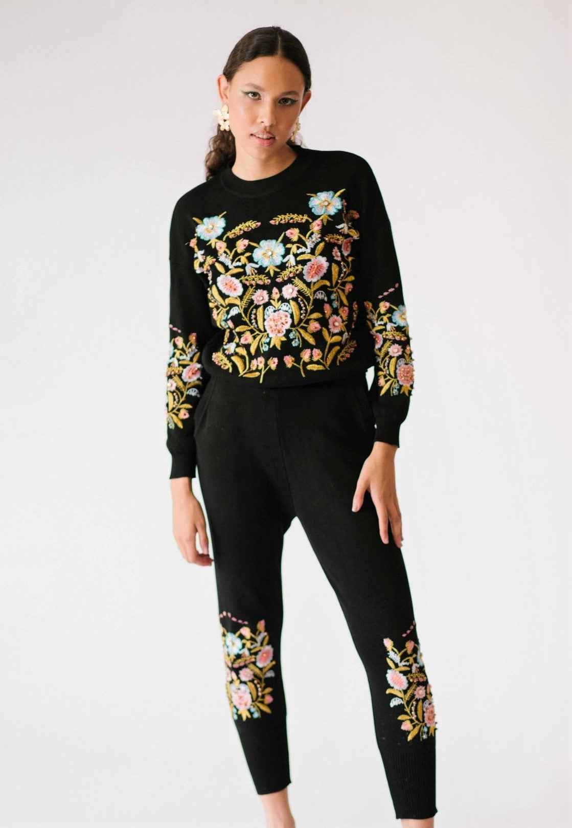 EMBROIDERED FRIDA SET