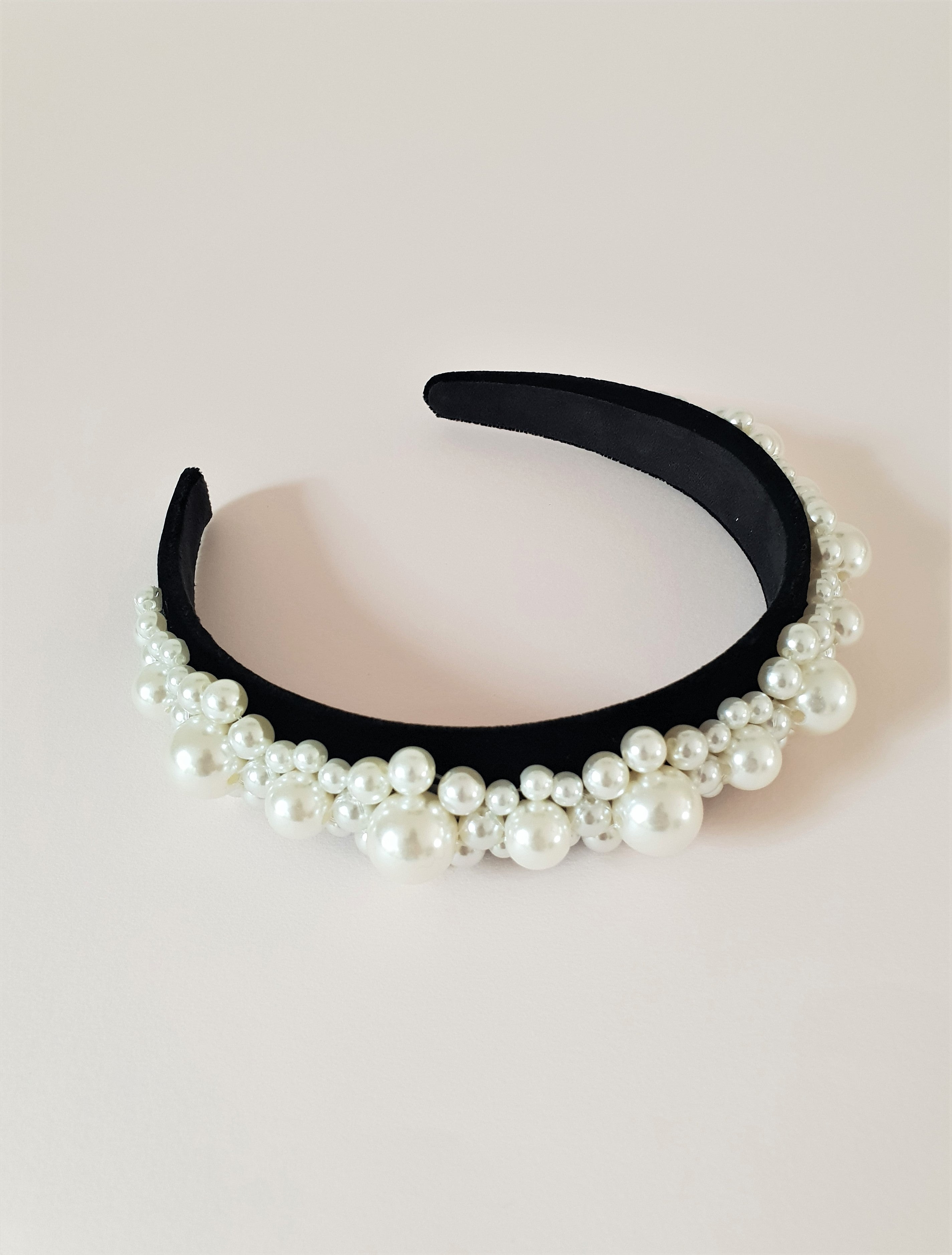 BLACK VELVET CHUNKY PEARL EMBELLISHED ALICE BAND