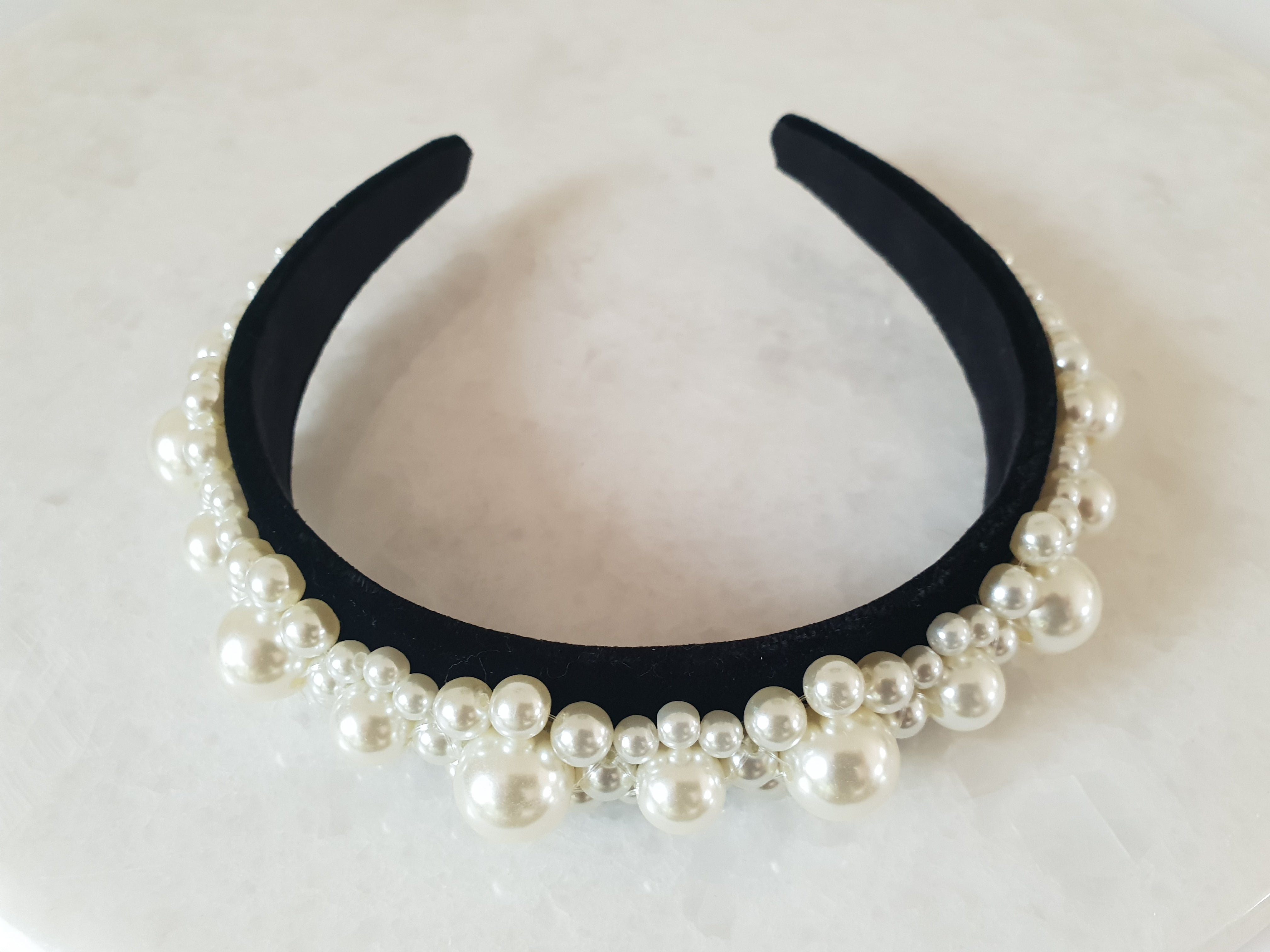 BLACK VELVET CHUNKY PEARL EMBELLISHED ALICE BAND