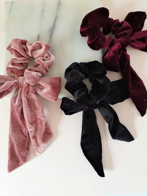 VELVET BOW SCRUNCHIE - BURGUNDY