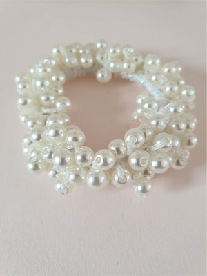 PEARL SCRUNCHIE