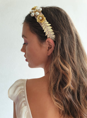 THE SLOANE FLORAL HAIR BAND