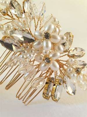 THE HARLOW COMB