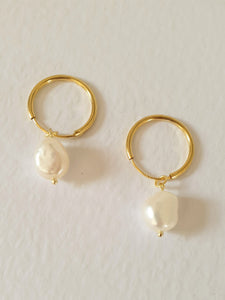 GOLD-PLATED FRESH-WATER PEARL EARRINGS