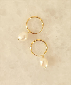 GOLD-PLATED FRESH-WATER PEARL EARRINGS