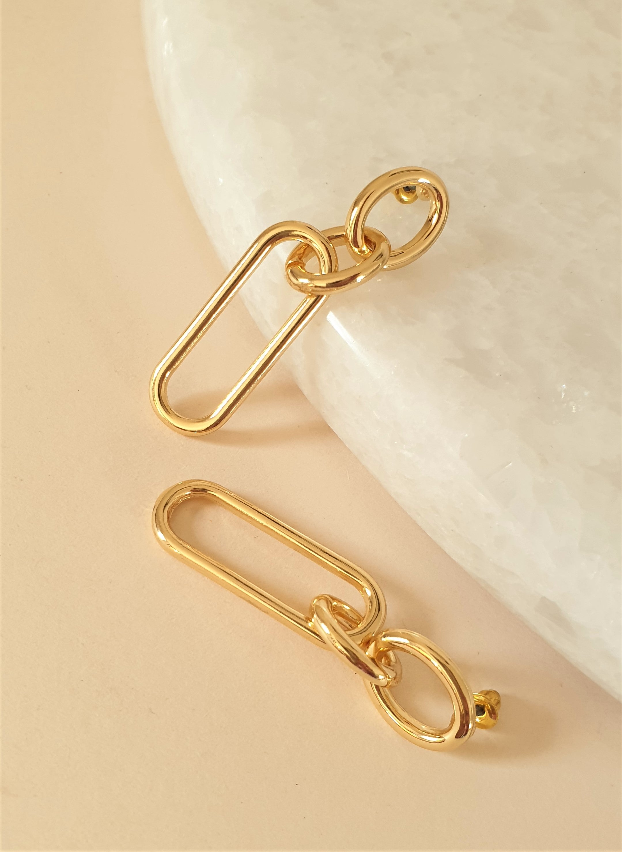 THE LUCIA CHAIN EARRINGS
