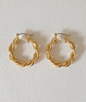 THE EVA GOLD PLATED TWIST HOOPS