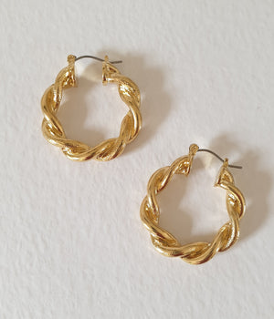 THE EVA GOLD PLATED TWIST HOOPS