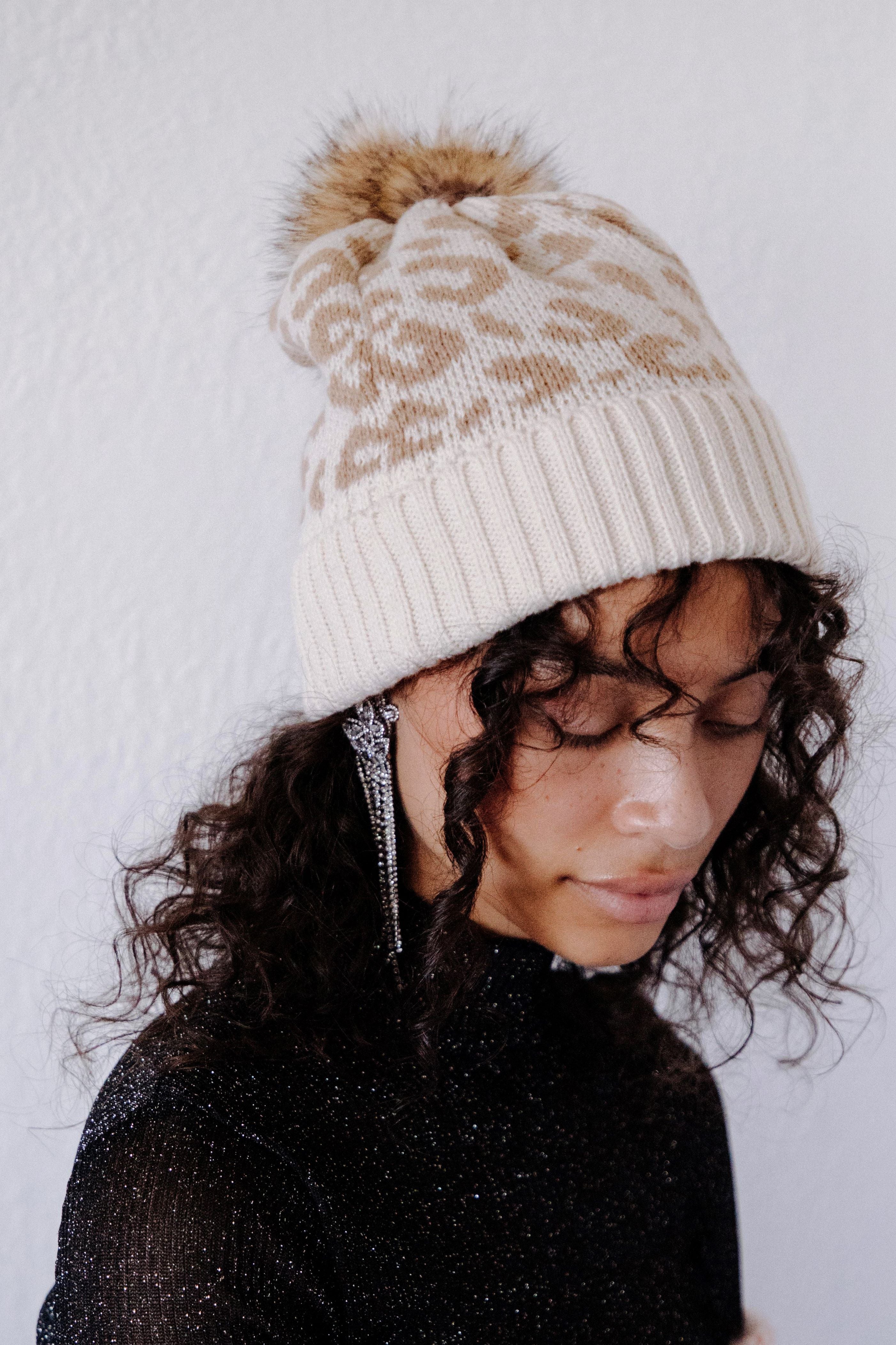 LEOPARD BEANIE WITH FLUFFY POMPOM - CREAM