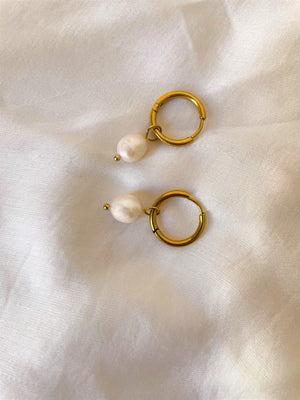 PEARL GOLD-PLATED SLEEPER HOOPS