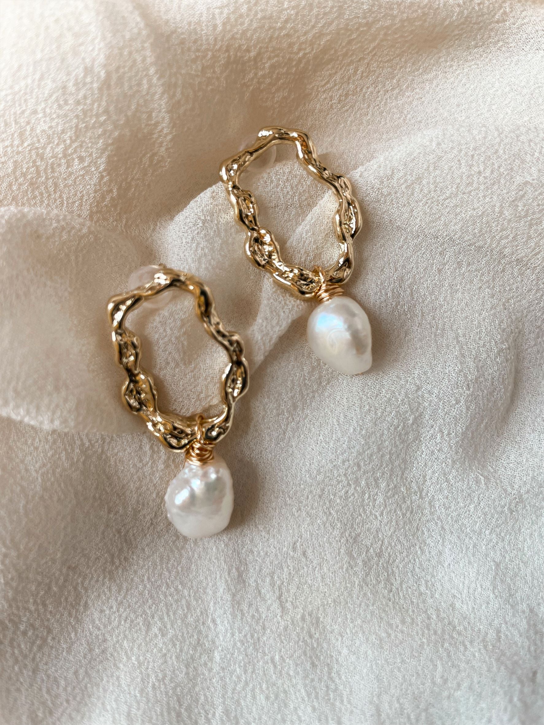 THE ALLEGRA FRESH-WATER PEARL DROP