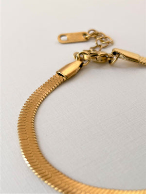 GOLD FLAT SNAKE CHAIN BRACELET