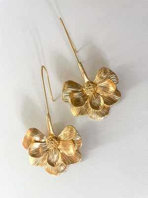GOLD FLOWER DROP EARRINGS