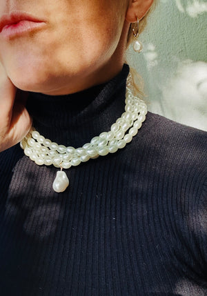 THE MARIAN PEARL CHOKER