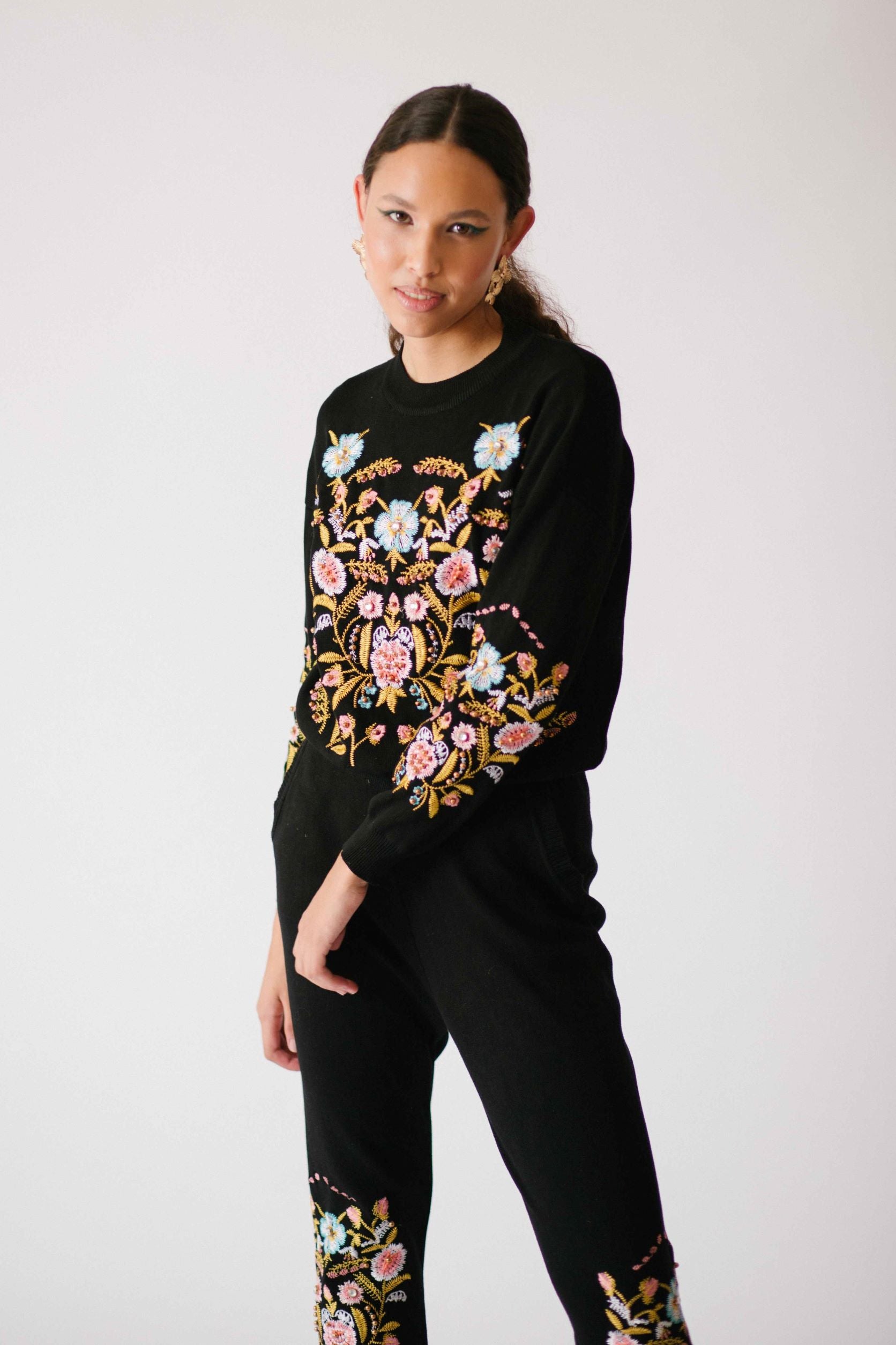 EMBROIDERED FRIDA SET