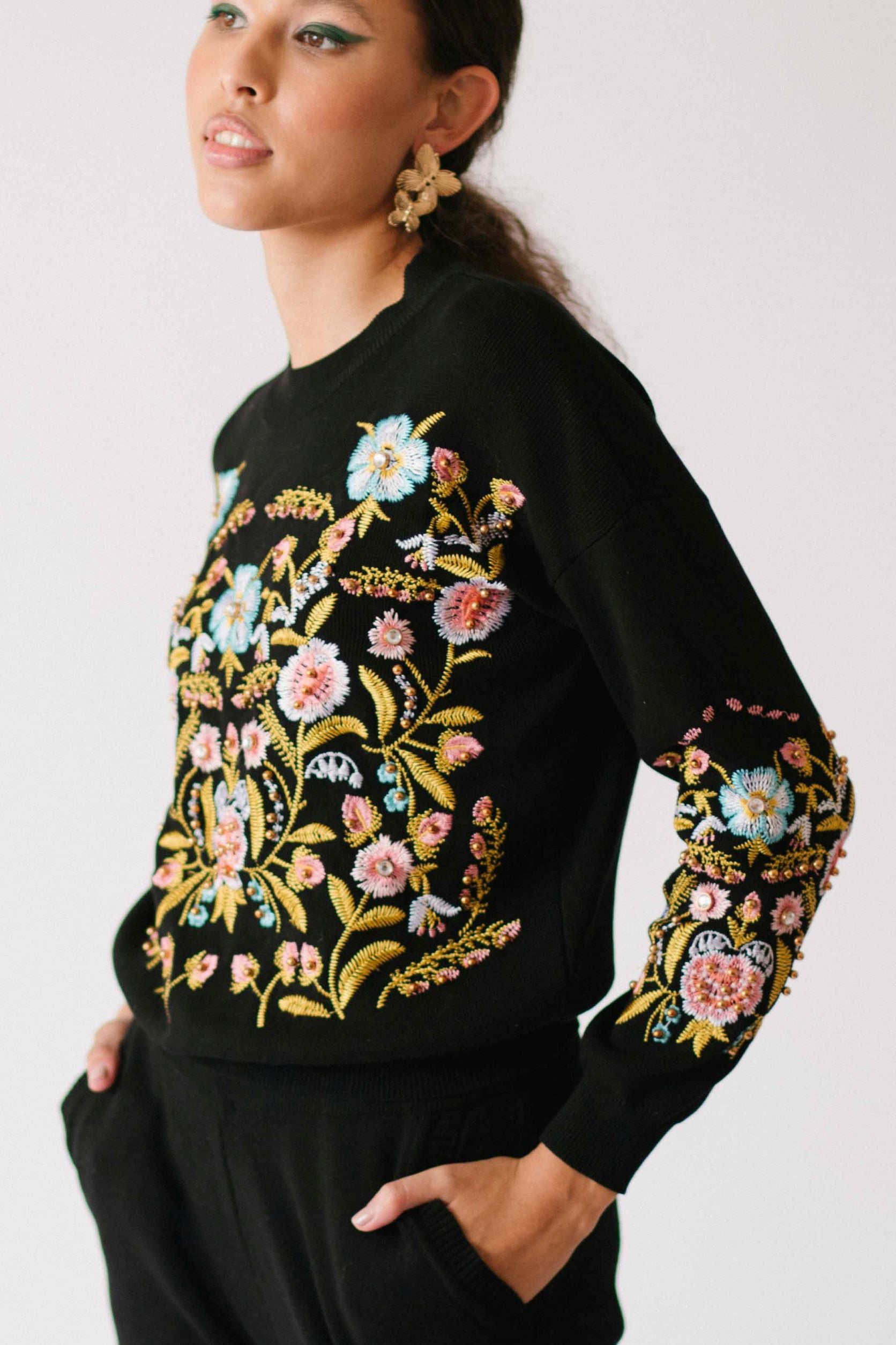 EMBROIDERED FRIDA SET