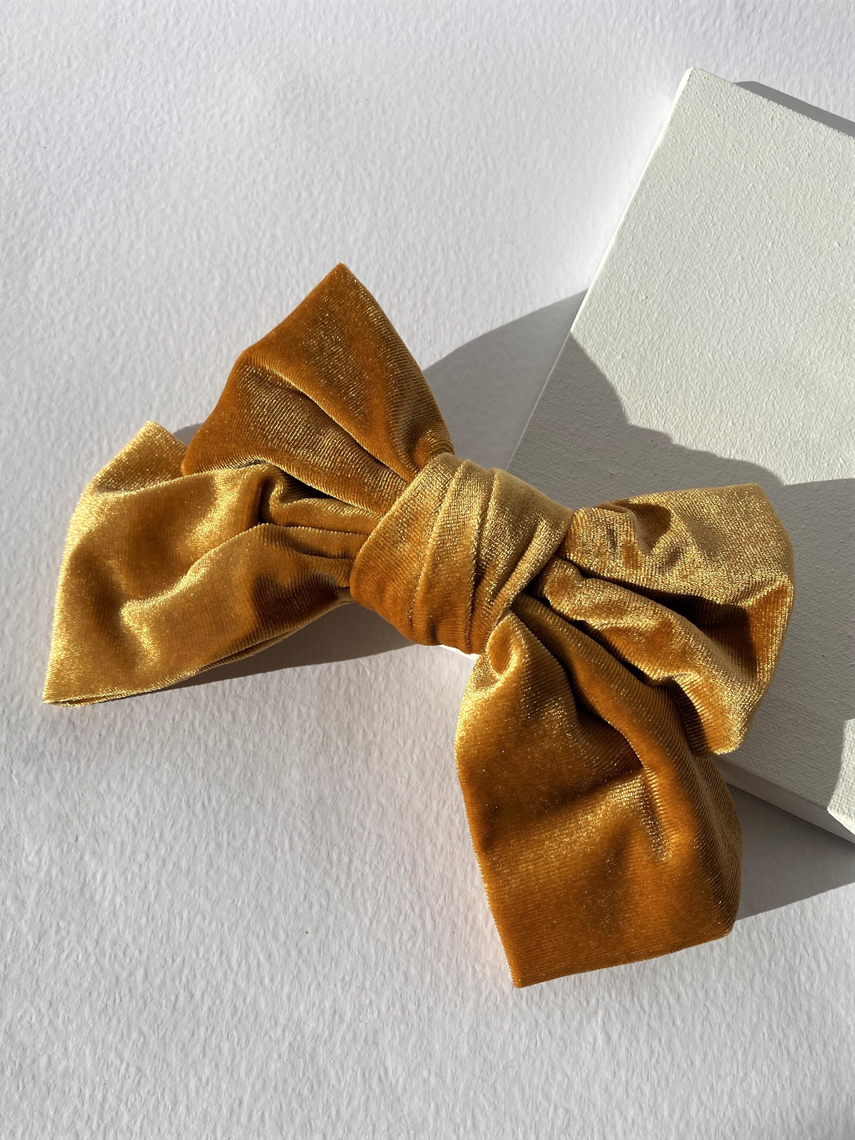 THE SYDNEY VELVET BOW CLIP - GOLD