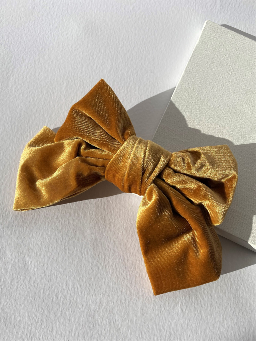 THE SYDNEY VELVET BOW CLIP - GOLD