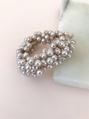PEARL SCRUNCHIE - MINK