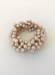 PEARL SCRUNCHIE - MINK
