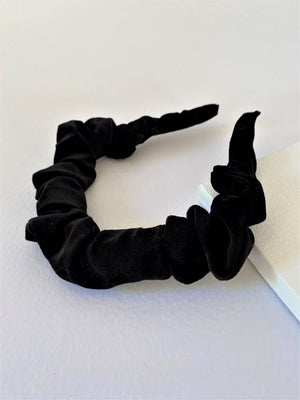 THE PENELOPE VELVET SCRUNCHIE BAND