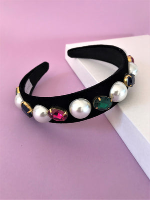 THE EOS VELVET HAIR BAND