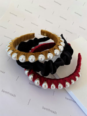 THE PENELOPE VELVET SCRUNCHIE BAND
