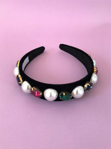 THE EOS VELVET HAIR BAND