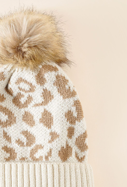 LEOPARD BEANIE WITH FLUFFY POMPOM - CREAM